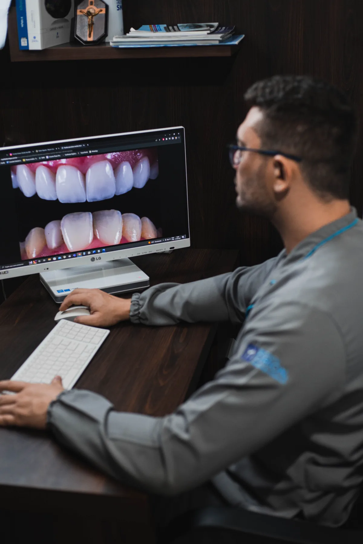 Digital smile planning image for veneers and cosmetic dentistry information in Blackburn North